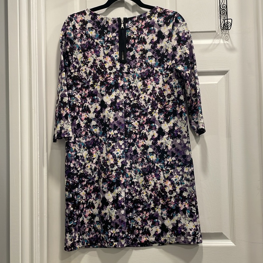 Floral Shift Dress - Picture 2 of 4